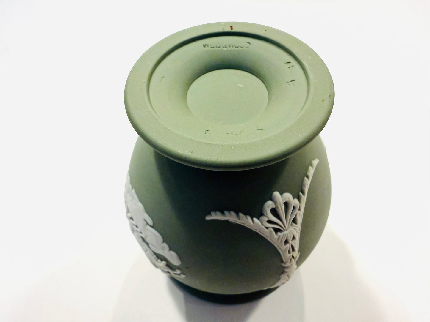 Wedgwood England Green Jasper White Aphrodite Vase