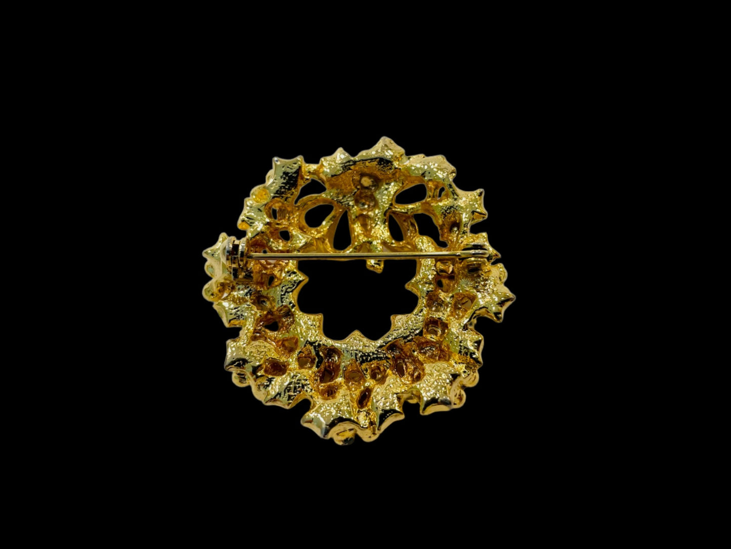 Christmas Wreath Floral Brooch