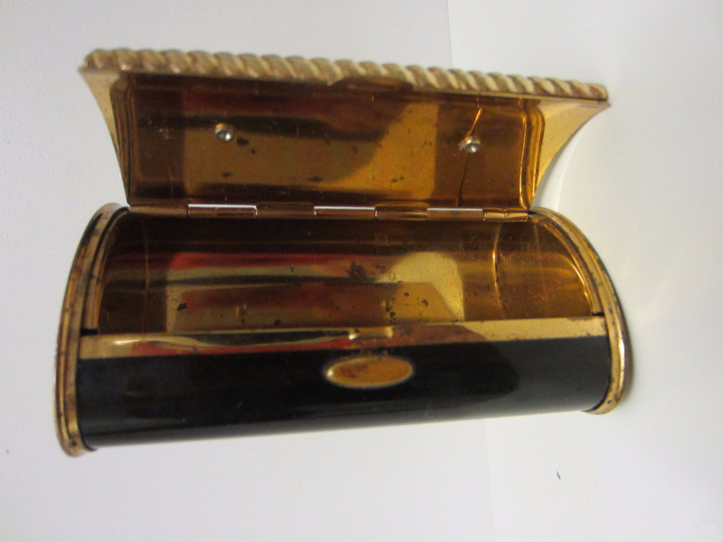 Black Enameled Mid Century Metal Rhinestones Cased Compact - Designer Unique Finds
- 4