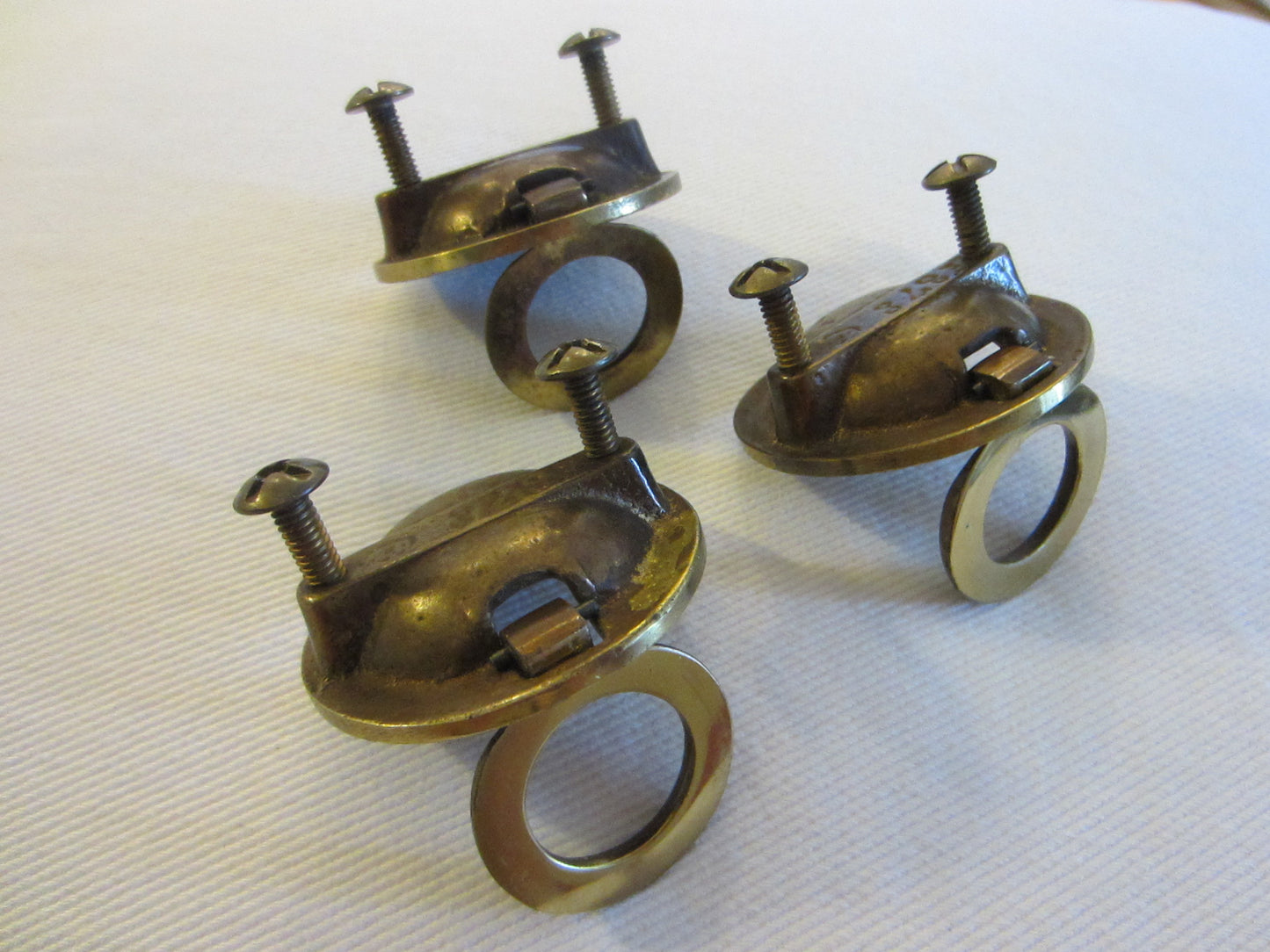 Brass Drawer Pulls Set Henredon Console - Designer Unique Finds
- 4