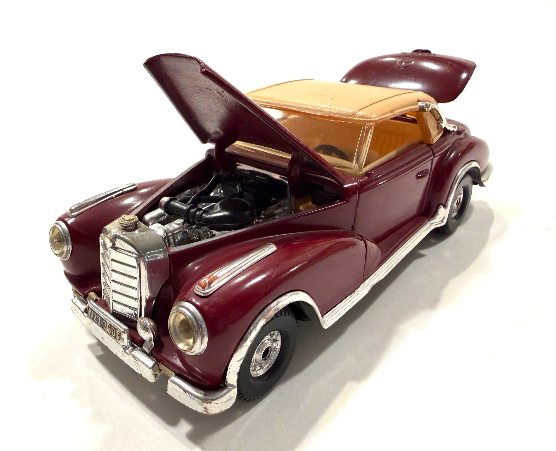 Mercedes Benz Model 300 S Corgi Diecast Model Car Made In Great Britain