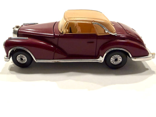 Mercedes Benz Model 300 S Corgi Diecast Model Car Made In Great Britain