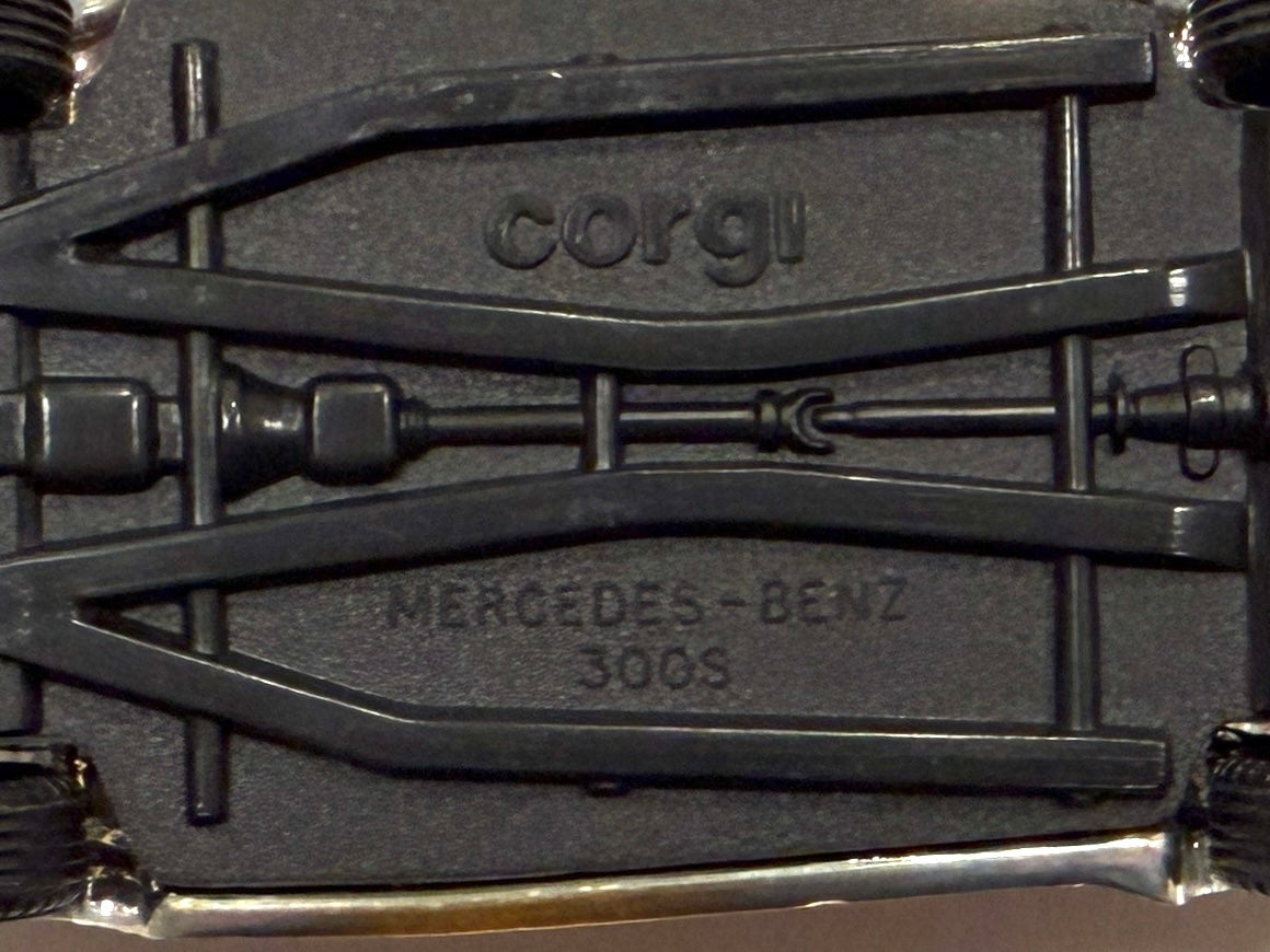 Mercedes Benz Model 300 S Corgi Diecast Model Car Made In Great Britain