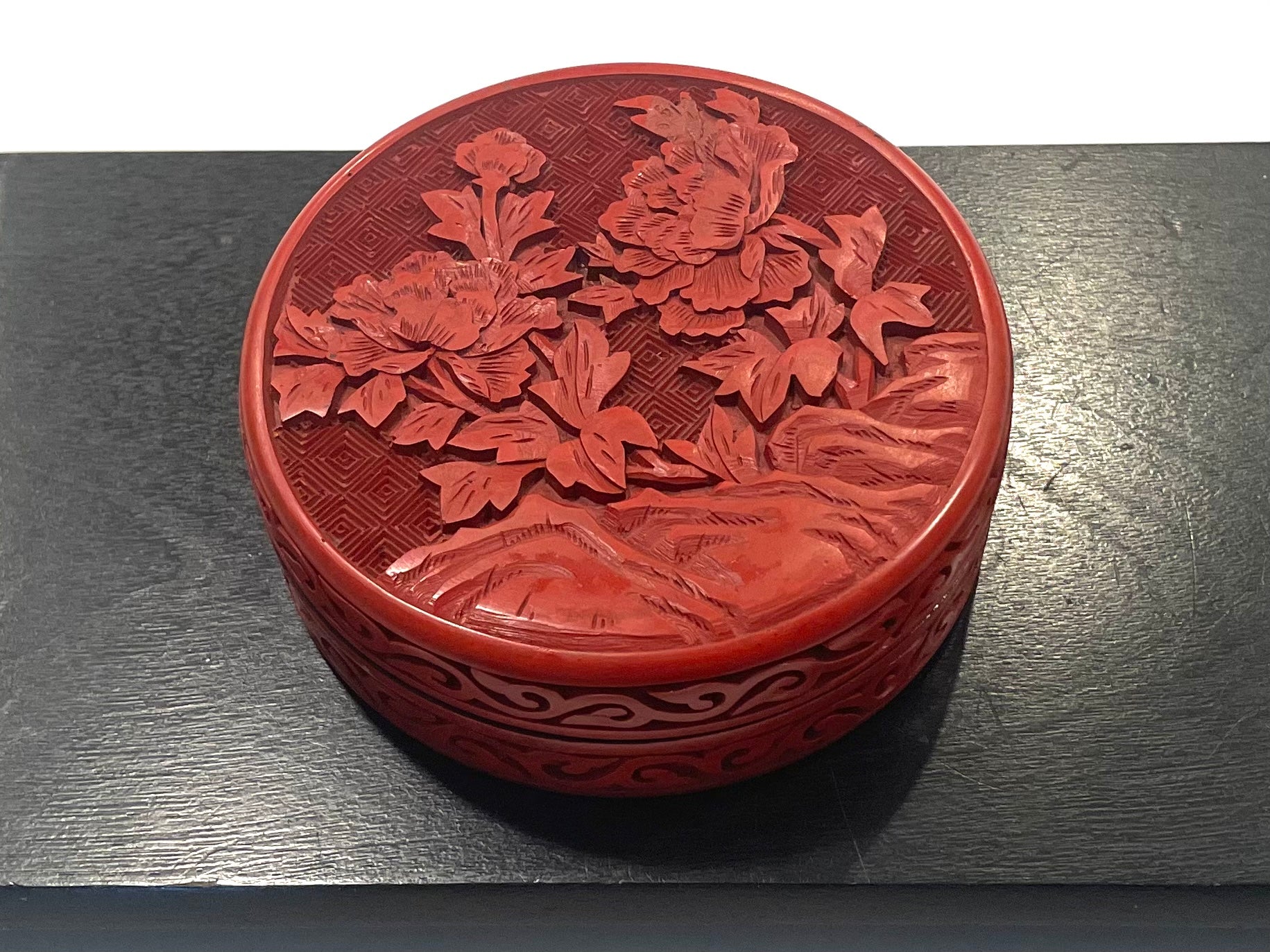 Chinese Red Lacquer Carved Lotus Flowers Decorative Box