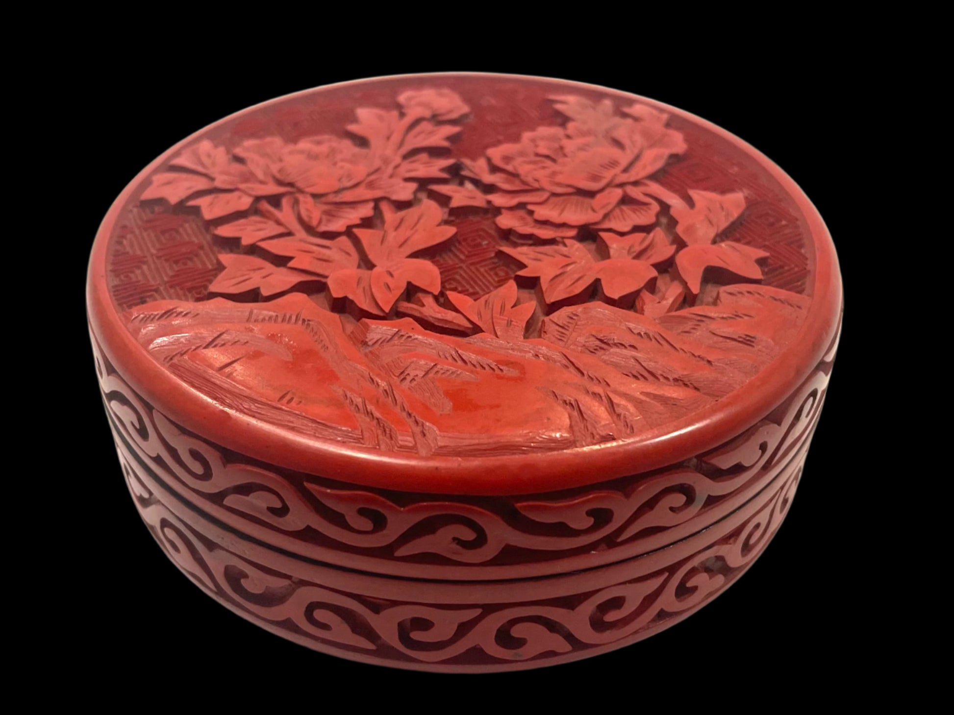 Chinese Red Lacquer Carved Lotus Flowers Decorative Box
