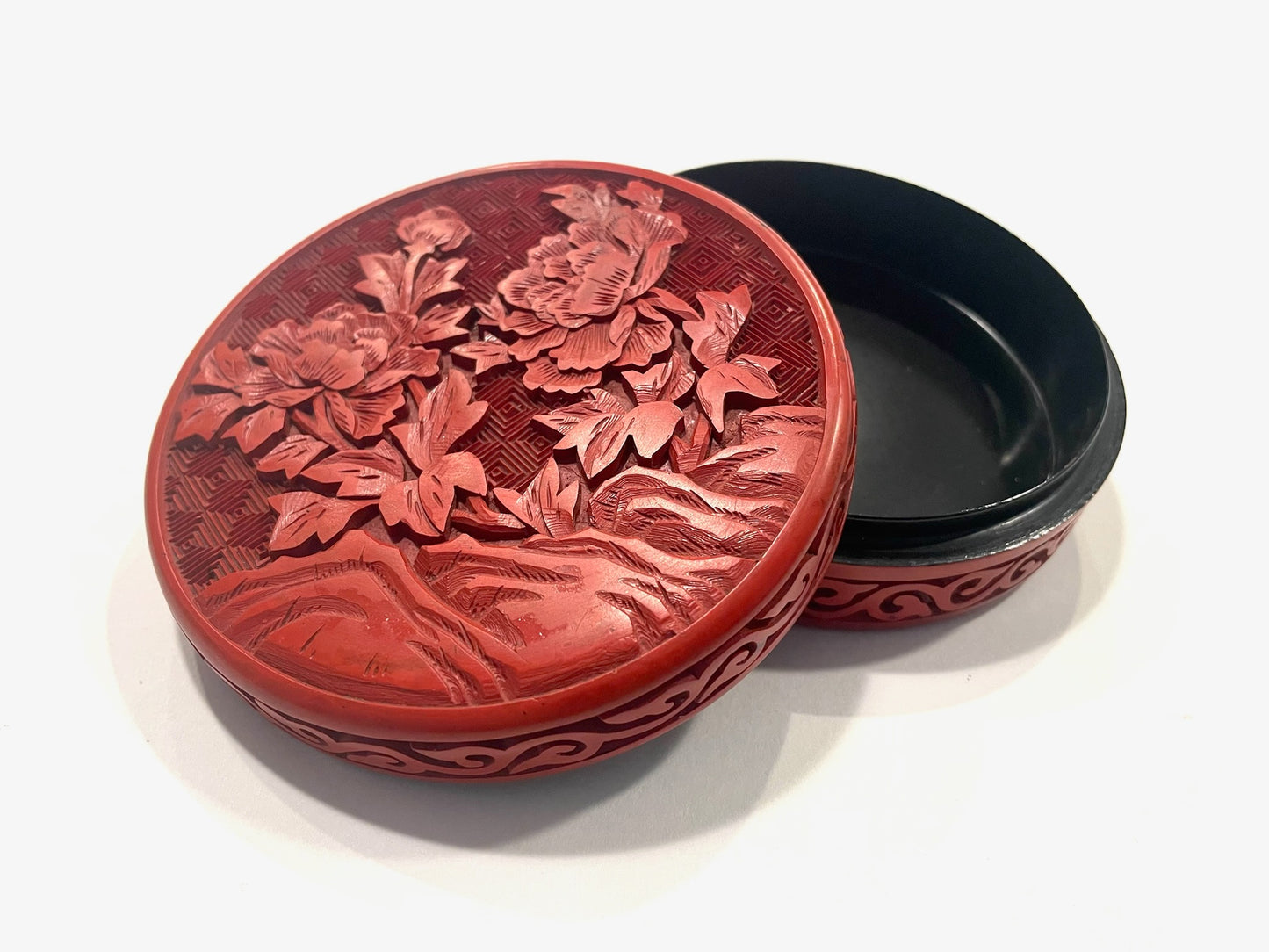 Chinese Red Lacquer Carved Lotus Flowers Decorative Box
