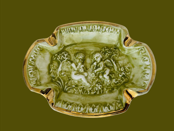 R Capodimonte Italy Gold Over Green Putti Decorated Ashtray 