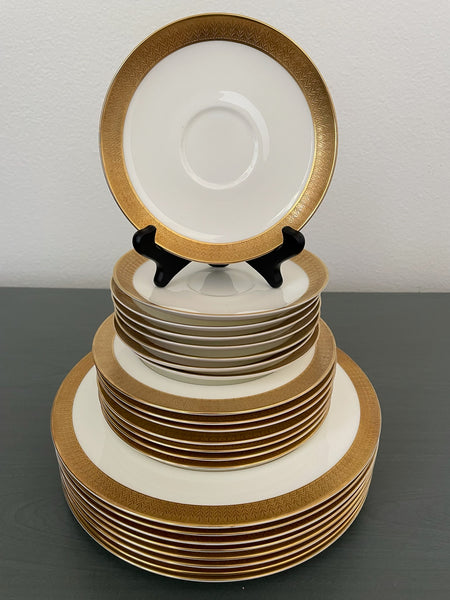 Robinsons California Bone China Grandeur Japan Short Dinner Set