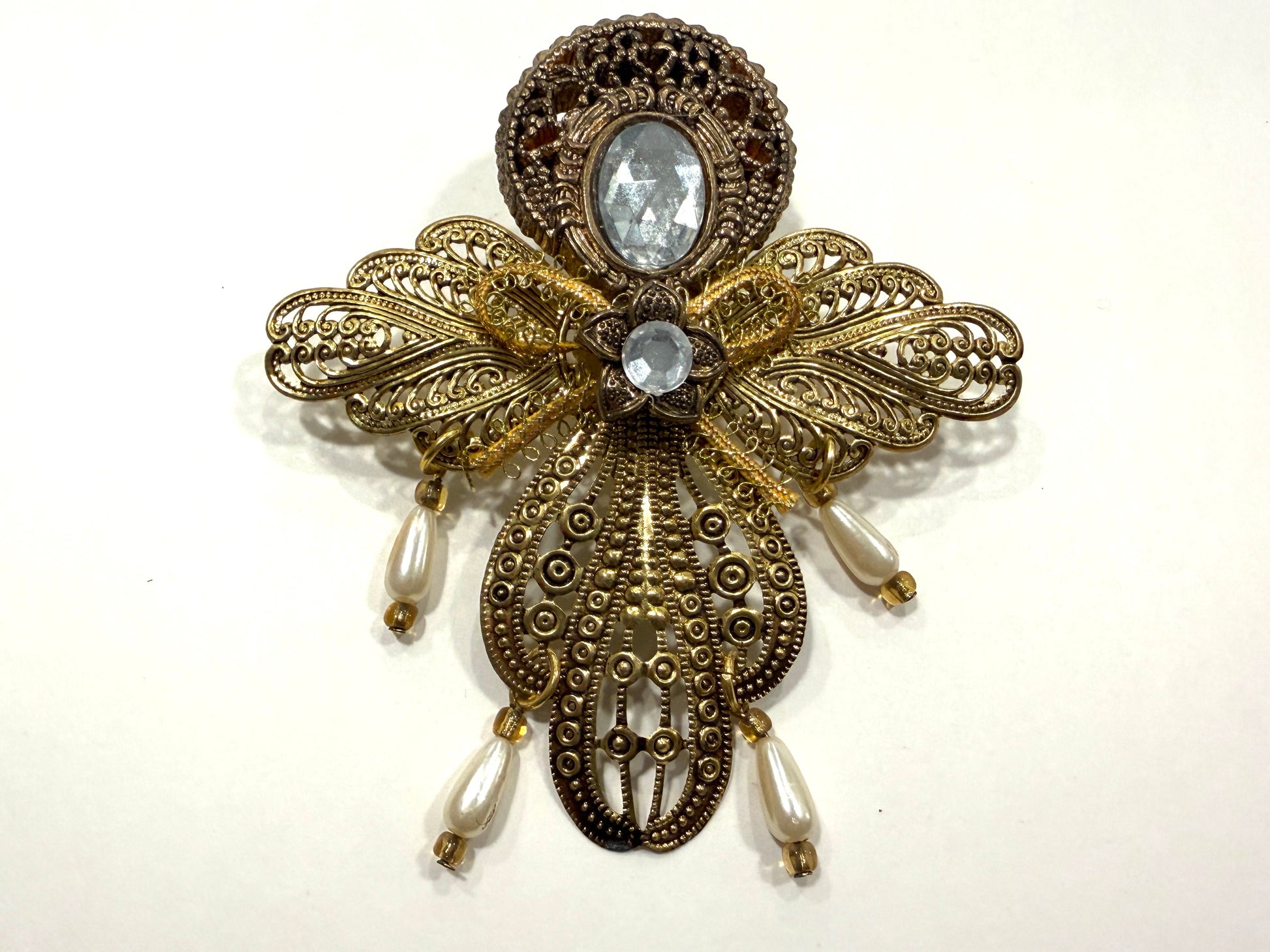 Decorative Pendant With Golden Filigree Design Glass Cabochon
