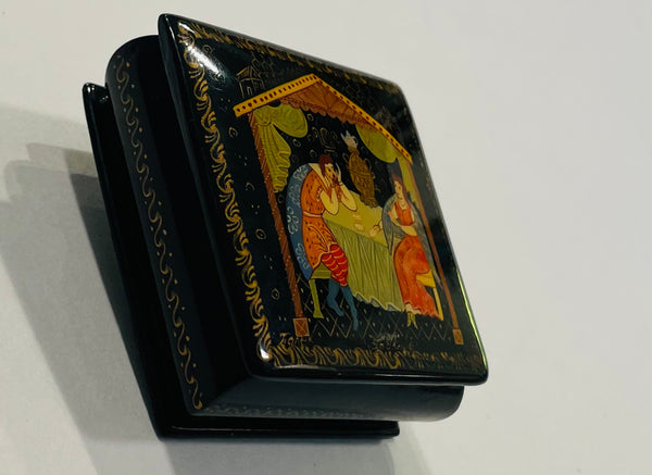 Signature Miniature Glazed Lacquer Russian Hinged Painted Trinket Box