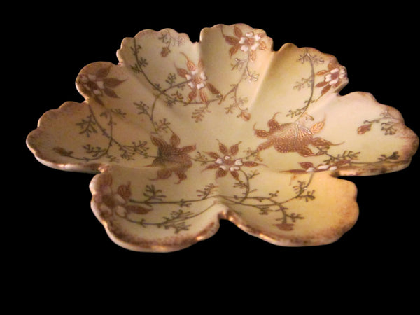 Scallop Porcelain Bowl Decorated Raised Gold Flowers