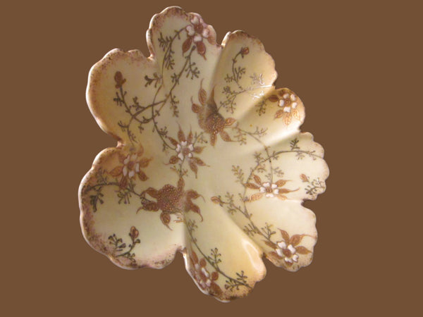Scallop Porcelain Bowl Decorated Raised Gold Flowers