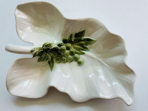 Hull USA Ceramic Leaf Platter Green Cluster Grape Mid Century Modern