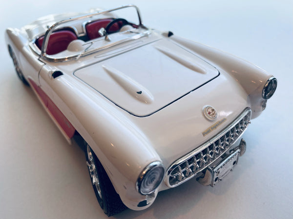 bUrago Chevrolet Corvette 1957 White Model Car Made In Italy