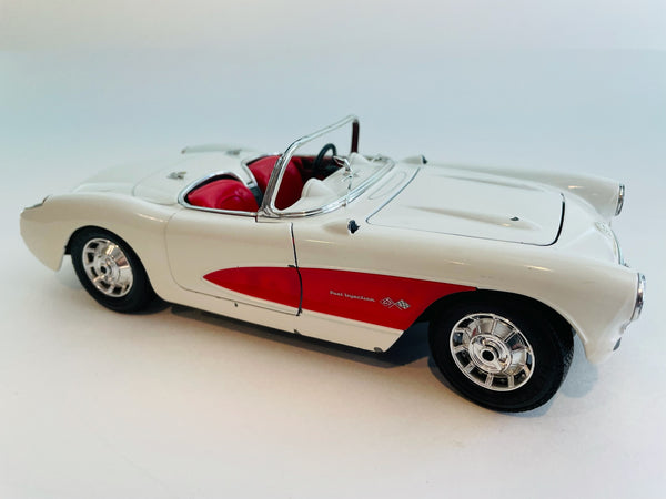 bUrago Chevrolet Corvette 1957 White Model Car Made In Italy