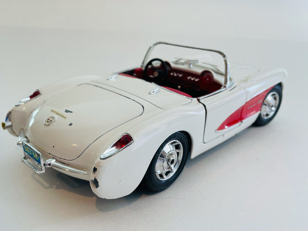 bUrago Chevrolet Corvette 1957 White Model Car Made In Italy