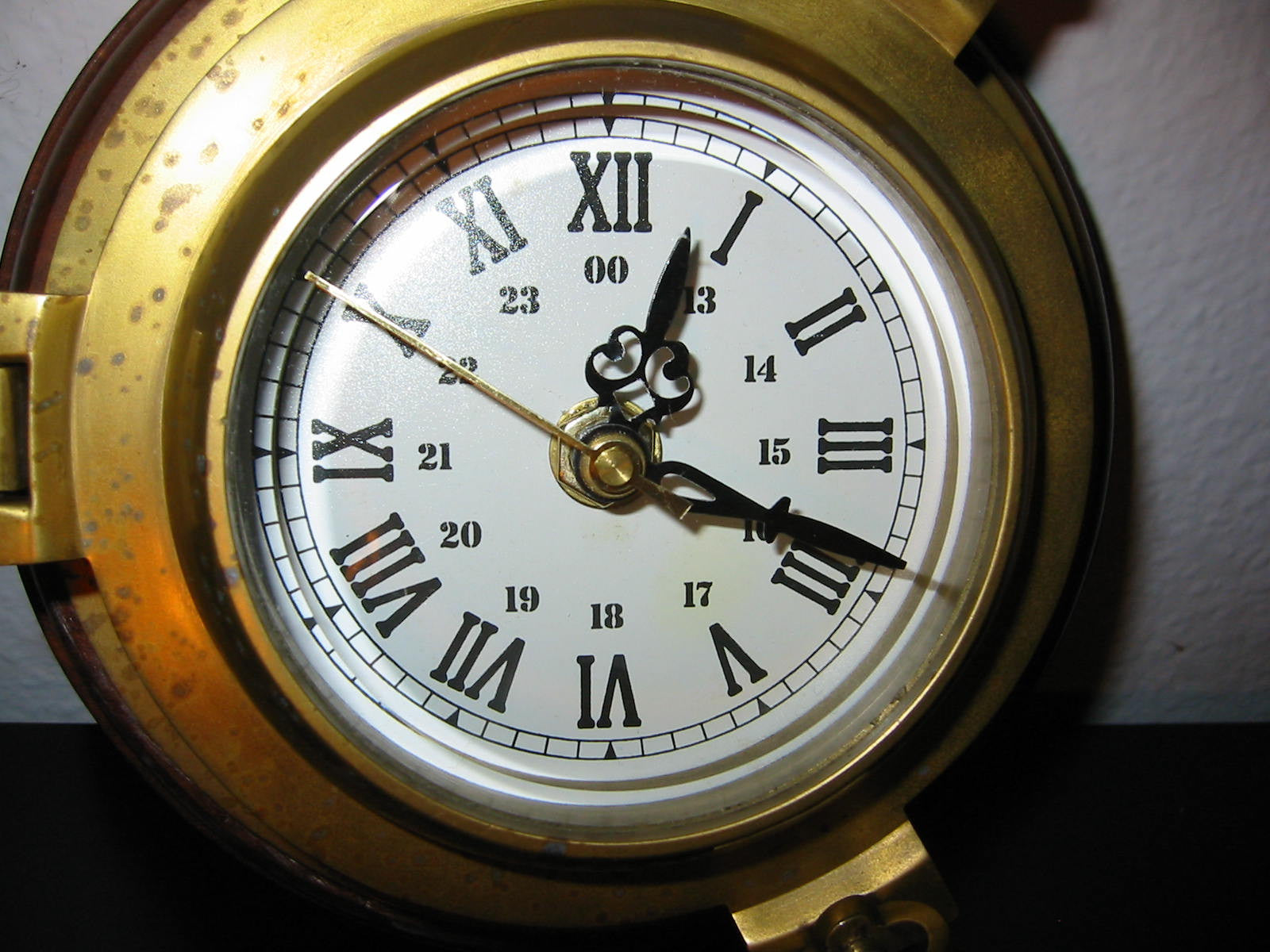 Brass Porthole Nautical Ship Clock Quartz Mahogany Beveled Glass ...