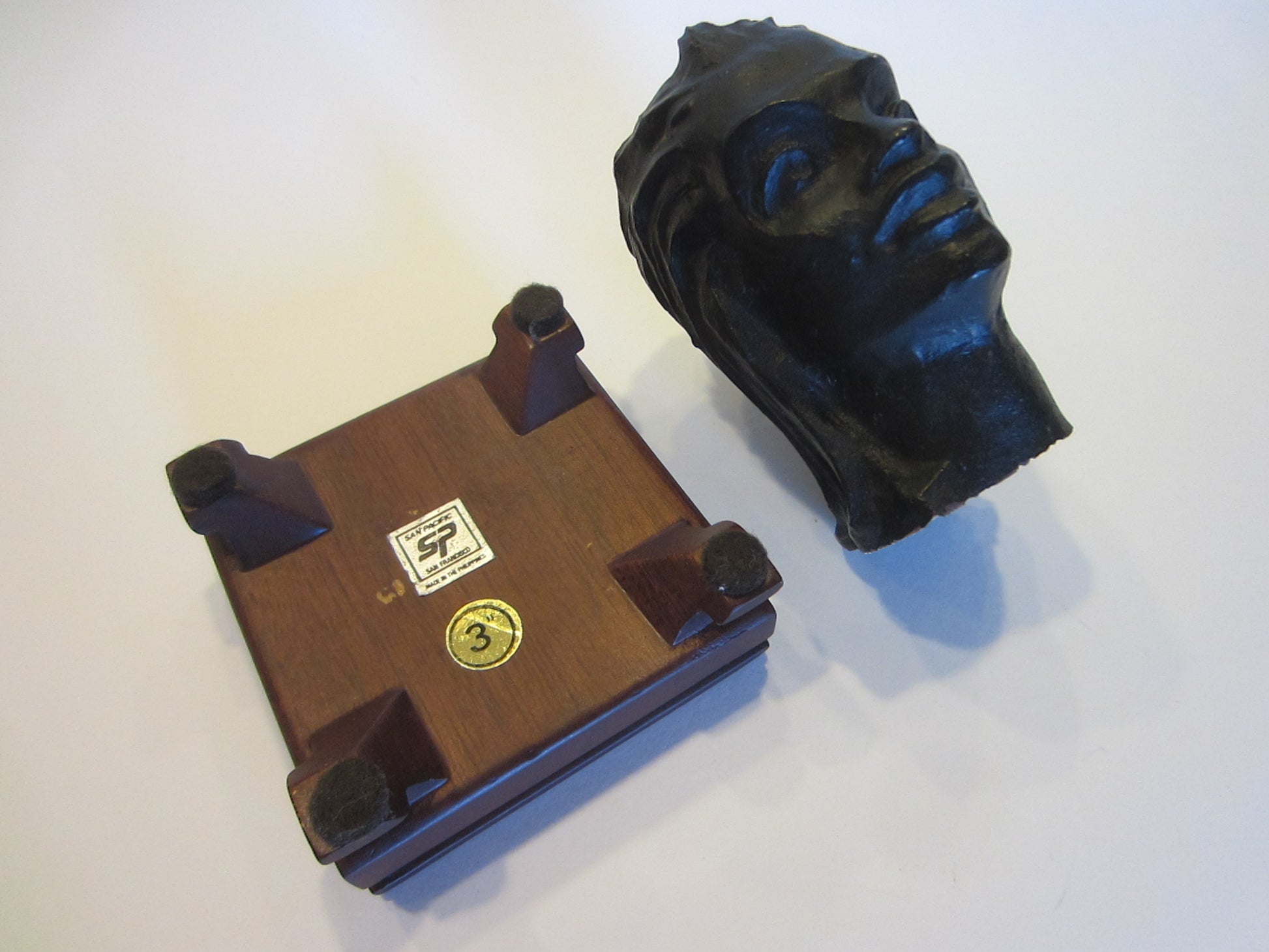 Hawaiian Resin Head On San Pacific San Francisco Platform - Designer Unique Finds 