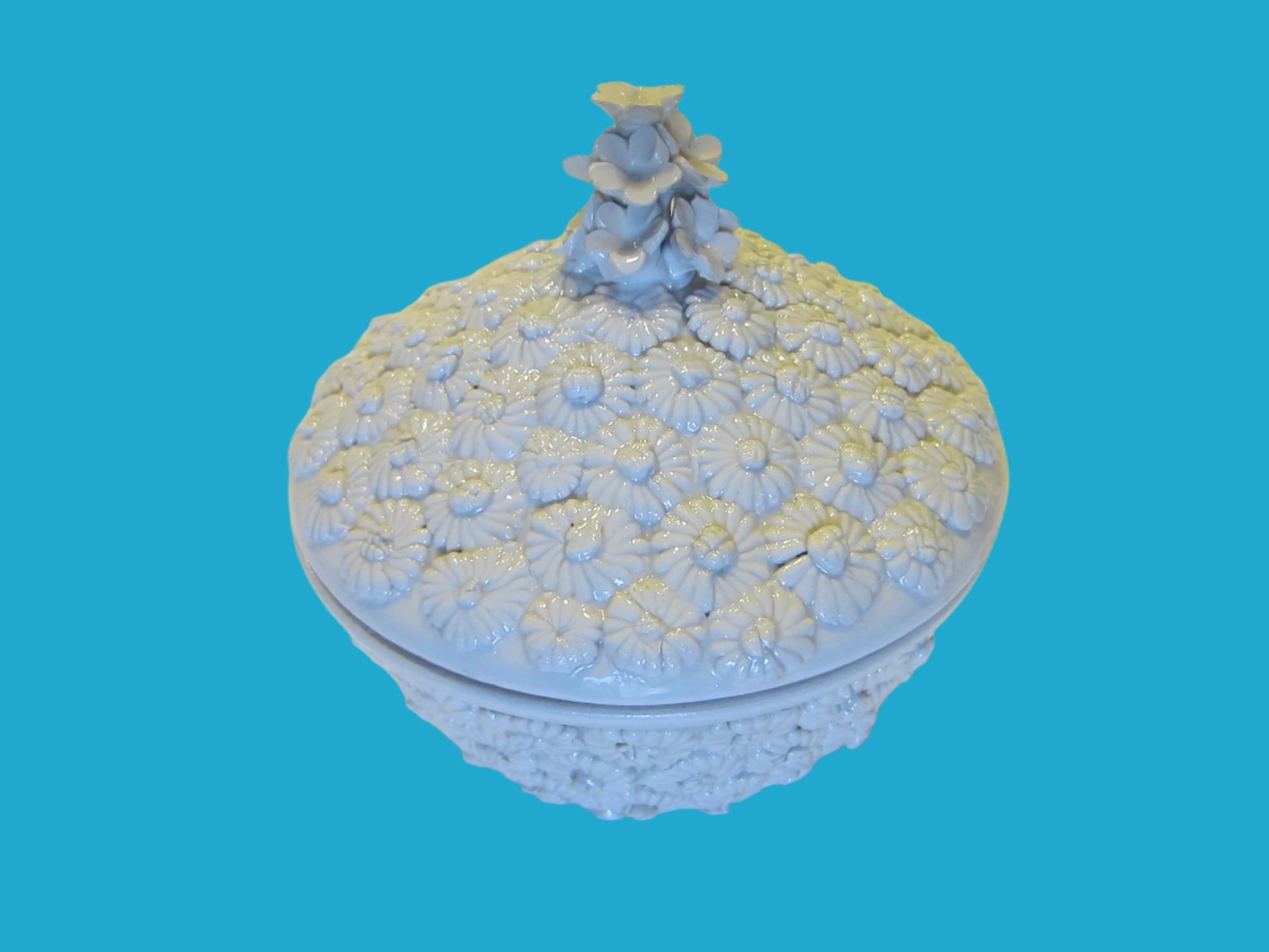 Italy Hand Crafted Porcelain White Flowers Box Majolica Daisies - Designer Unique Finds 