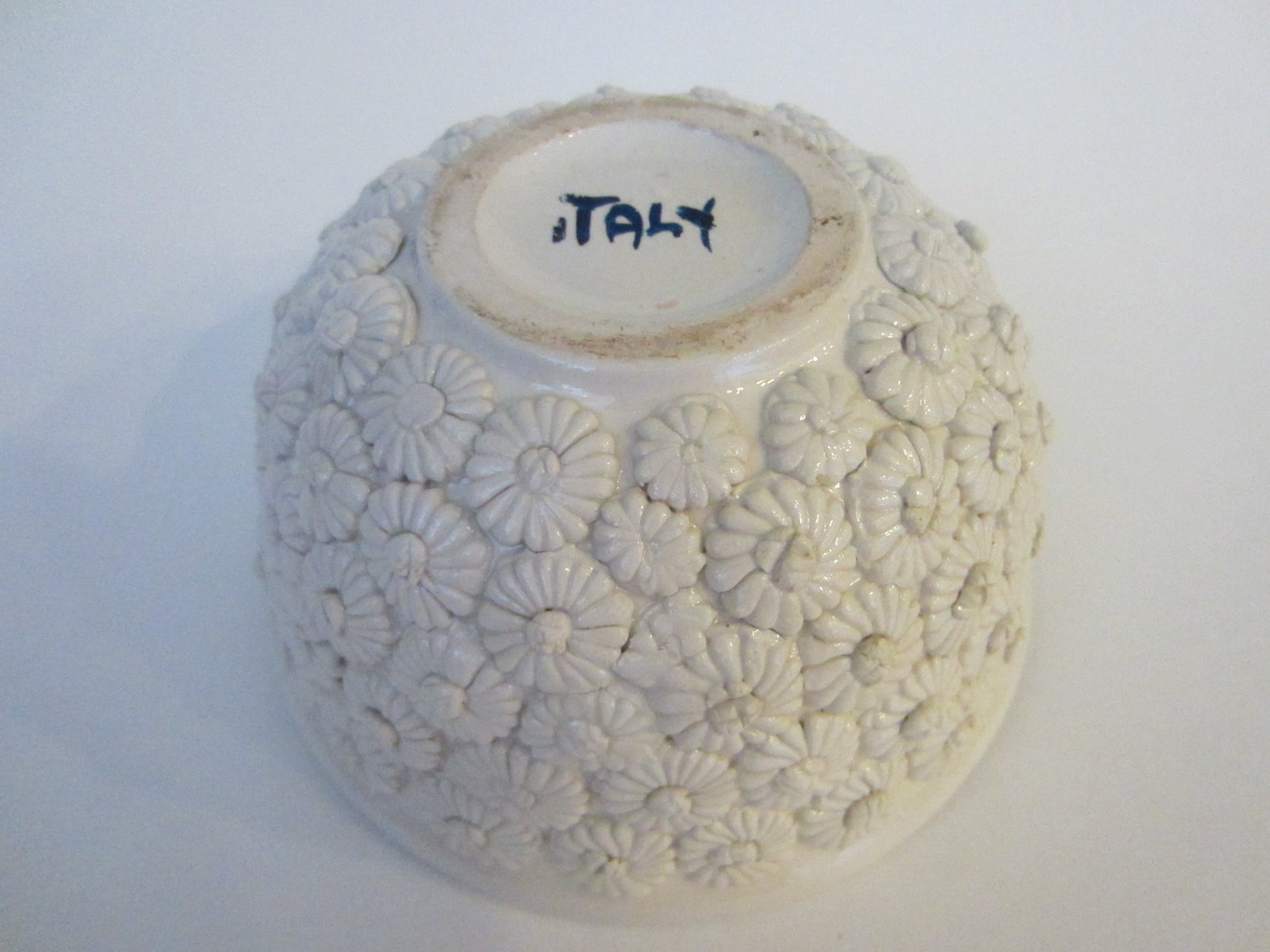 Italy Hand Crafted Porcelain White Flowers Box Majolica Daisies - Designer Unique Finds 