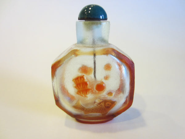 Chinese Miniature Glass Red Fish Bubbles Snuff Bottle