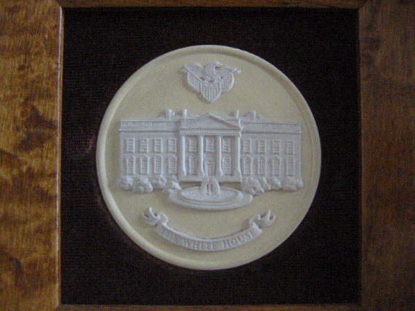 The White House Wedgwood Collector Society England Medallion Cameo Icon - Designer Unique Finds 
 - 2