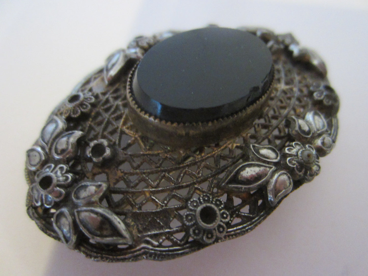 Art Deco Black Onyx Center Cabochon Brooch Openwork Floral Filigree - Designer Unique Finds 