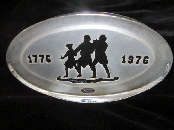 Glen Jones Commemorative Bicentennial Oval Glass Paperweight