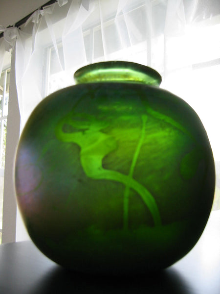 Loren Chapman California Modernist Abstract Art Iridescent Glass Vase - Designer Unique Finds 