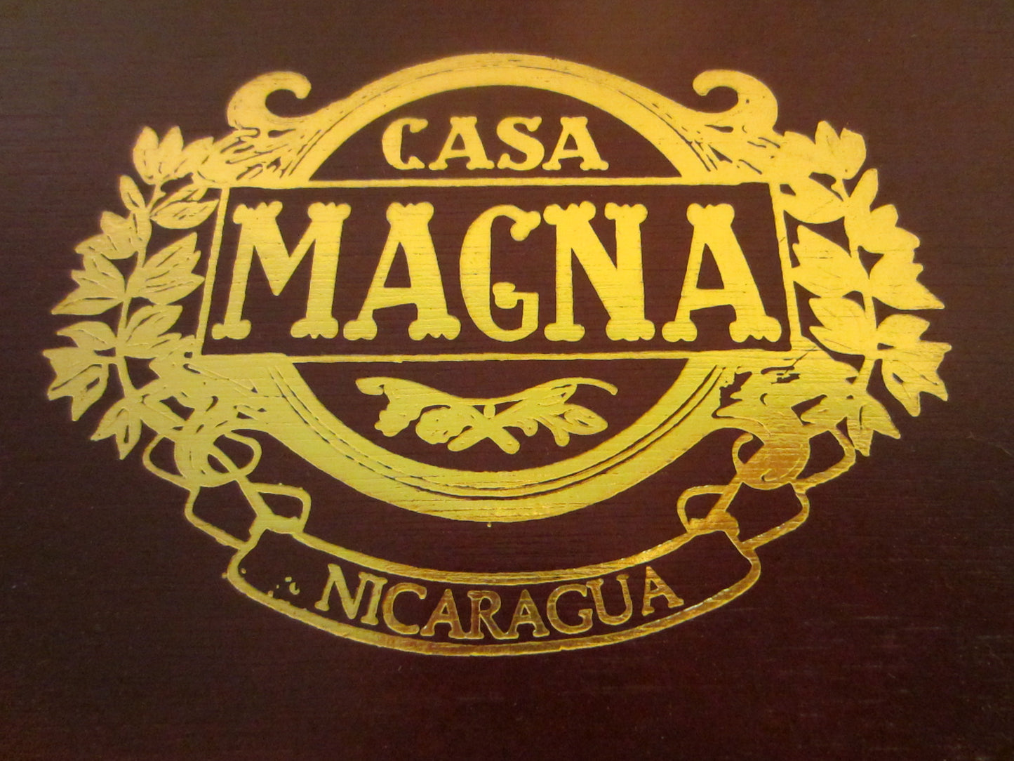 Casa Magn Hinged Decorative Humidor Box