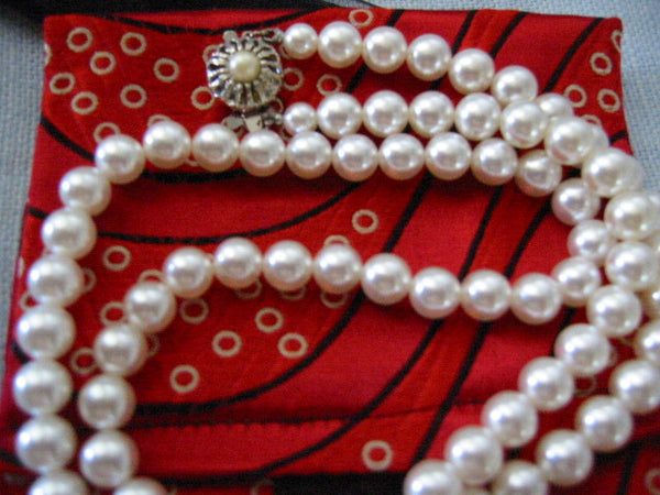 Sarah Coventry Designer Pearls Strand Necklace Silver Clasp - Designer Unique Finds 