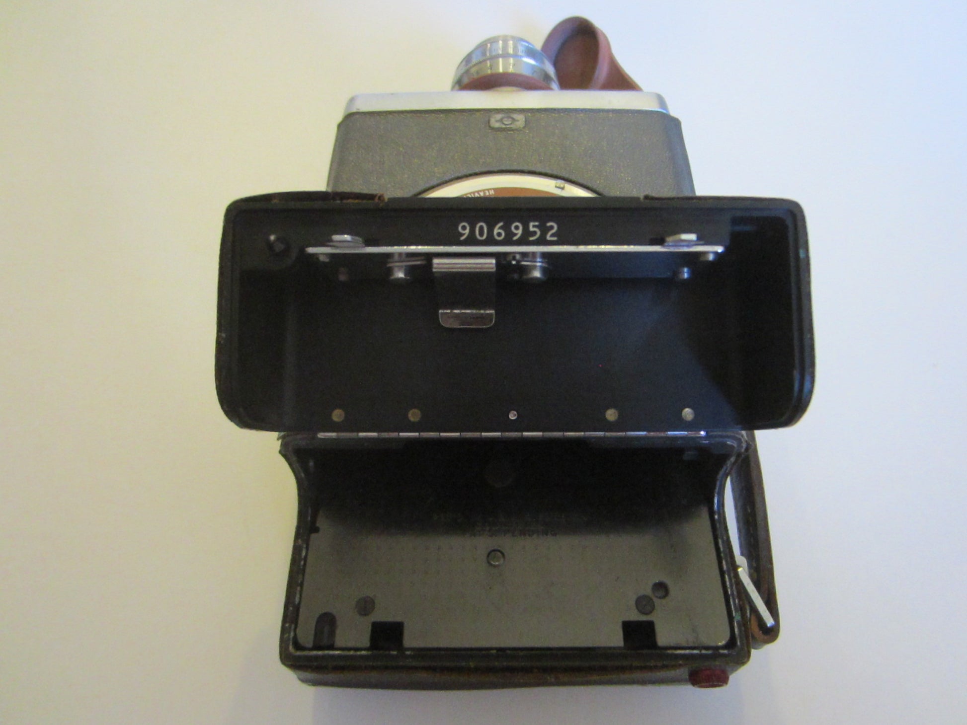 Bell Howell Magazine Camera Mid Century 16 MM Taylor Chicago USA - Designer Unique Finds 