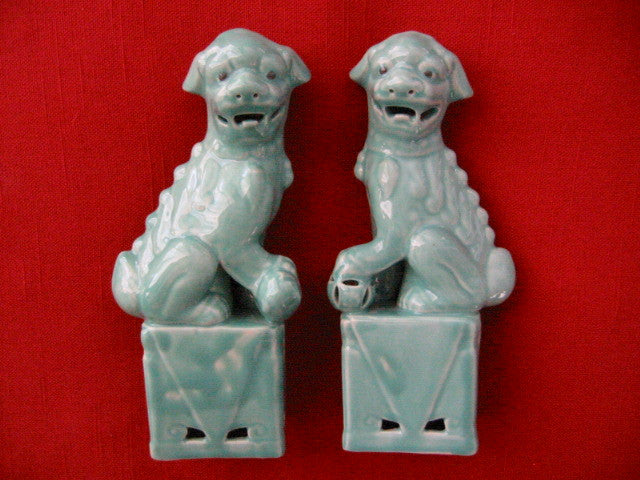 Asian Green Ceramic Glazed Lions Foo Dogs In Pair - Designer Unique Finds 
