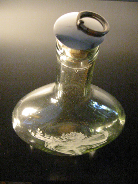 White Angel Glass Decanter Cork Top Ring Pull Stopper - Designer Unique Finds 
 - 4