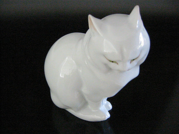Herend Porcelain Cat Hand Painted Made In Hungry Marked