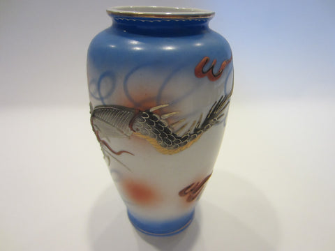 Moriage Dragon Ware Hand Painted Signed Porcelain Vase 