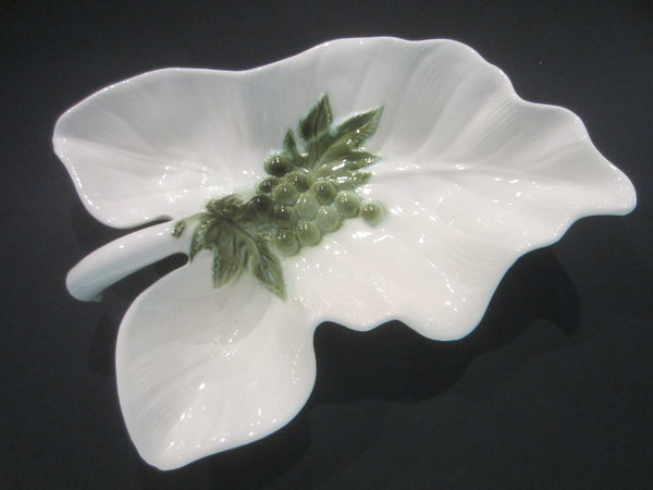 Hull USA Ceramic Leaf Platter Green Cluster Grape Mid Century Modern