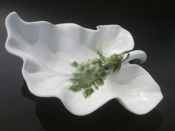 Hull USA Ceramic Leaf Platter Green Cluster Grape Mid Century Modern