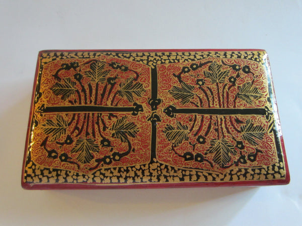 Red Lacquered Box Hand Decorated Gold Accent - Designer Unique Finds 
 - 3