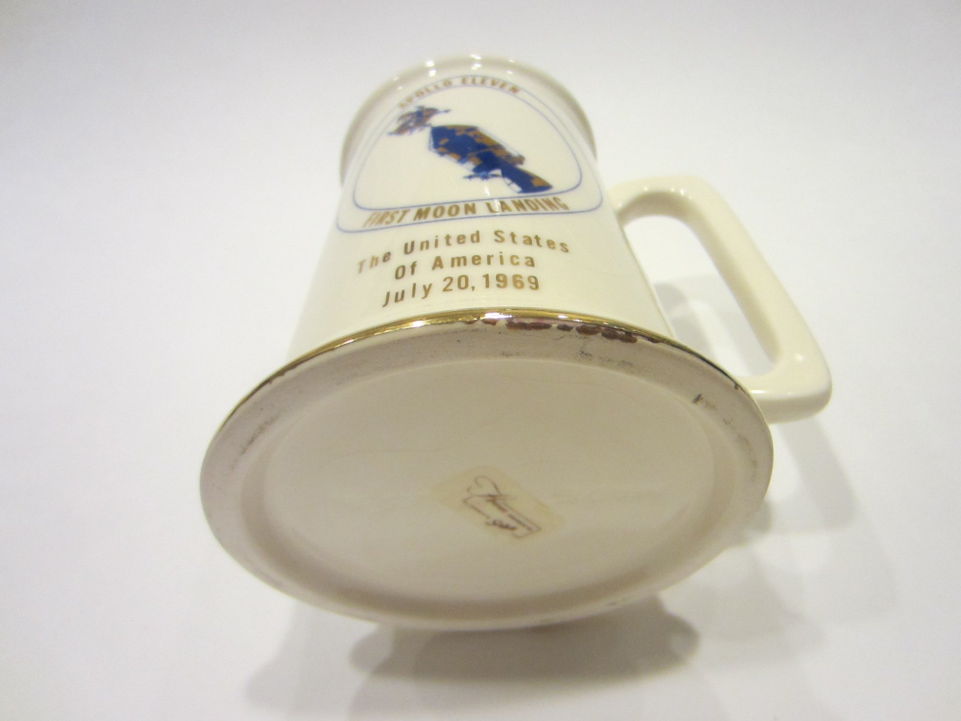 Tazza Ceramica Apollo 11 Insignia NASA 325ml – Mug-tastic Regalo Spaziale