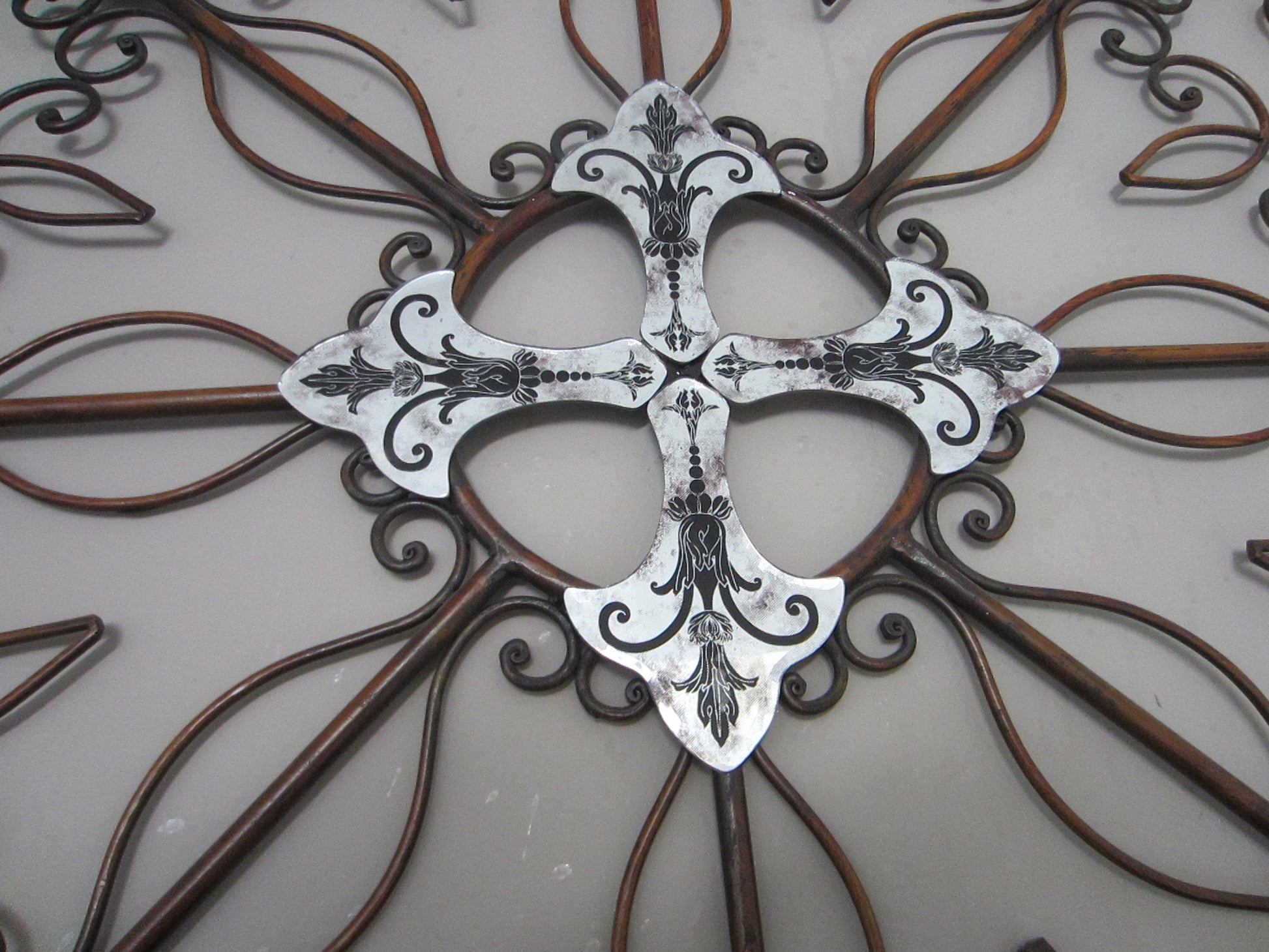 Modernist Mirrored Round Metal Wall Decor Decorative Black Etching - Designer Unique Finds 