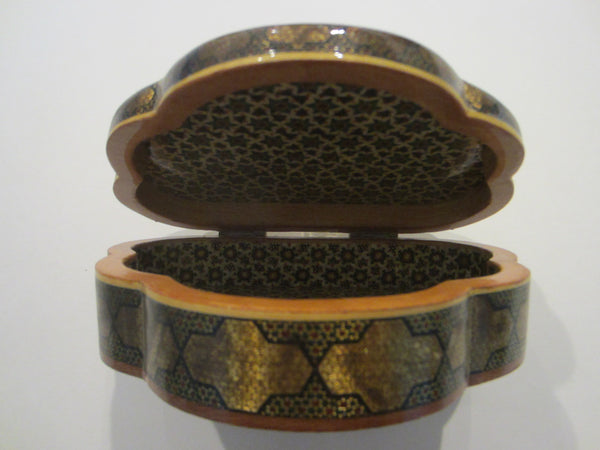 Khatam Clam Shell Design Inlaid Marquetry Medallions Hinged Box