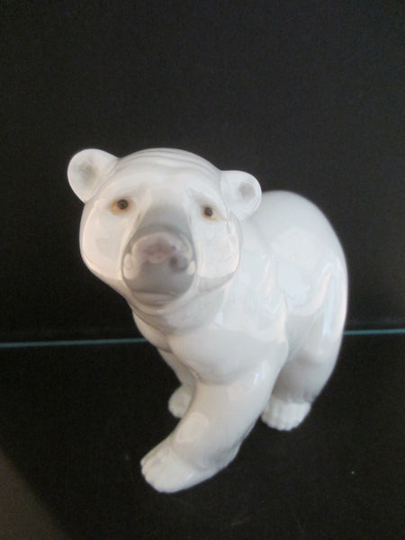 Lladro Porcelain Polar Bear Hand Made in Spain Marked Numbered