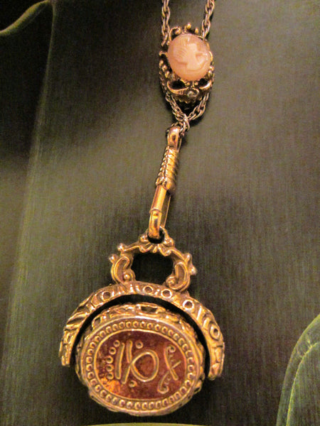 Golden Sliding Chain Necklace Fob Cameo Seal Pendant