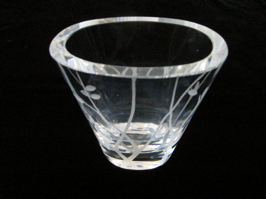 Crystal Vase Etched Stem Leaves - Designer Unique Finds 