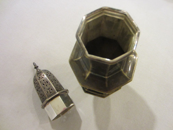 Mappin Webbs Princes Plate English Octagonal Silver Sifter - Designer Unique Finds 
 - 3