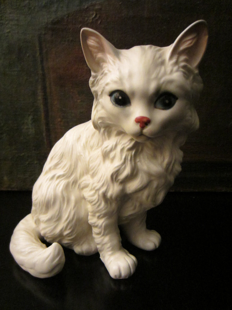 Porcelain cat store japan