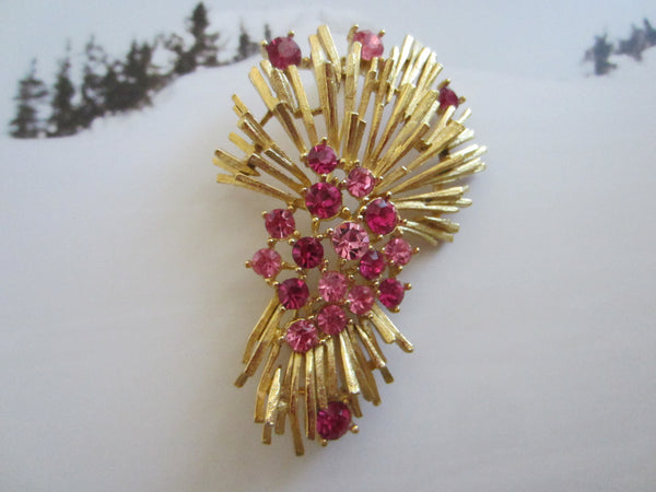 Lisner Signed Brooch Pink Rhinestones Copyrighted - Designer Unique Finds 
 - 1